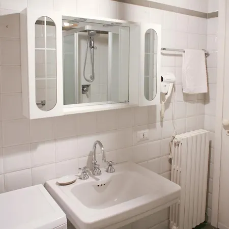 Bnbutler - Alzaia Naviglio Grande - Your Nest In The Romantic District In Apartment *