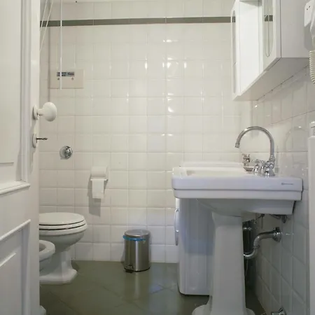 Bnbutler - Alzaia Naviglio Grande - Your Nest In The Romantic District In *