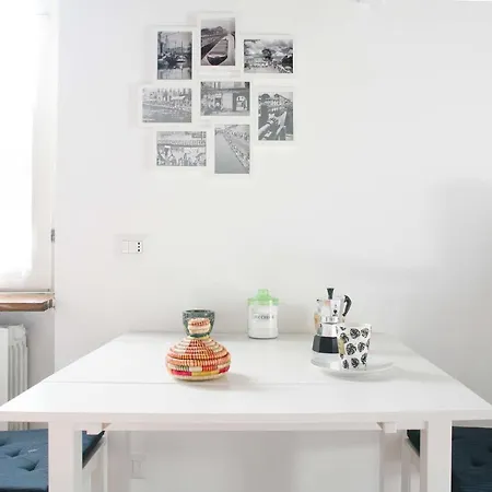 Bnbutler - Alzaia Naviglio Grande - Your Nest In The Romantic District In Apartment